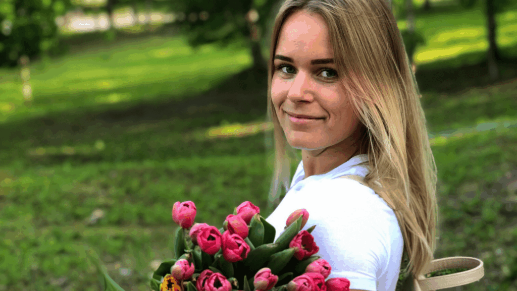 Pēc skumjas diagnozes saņemšanas 29 gadus vecā Līsa-Rebeka rada risinājumu dabīgajā kosmētikā